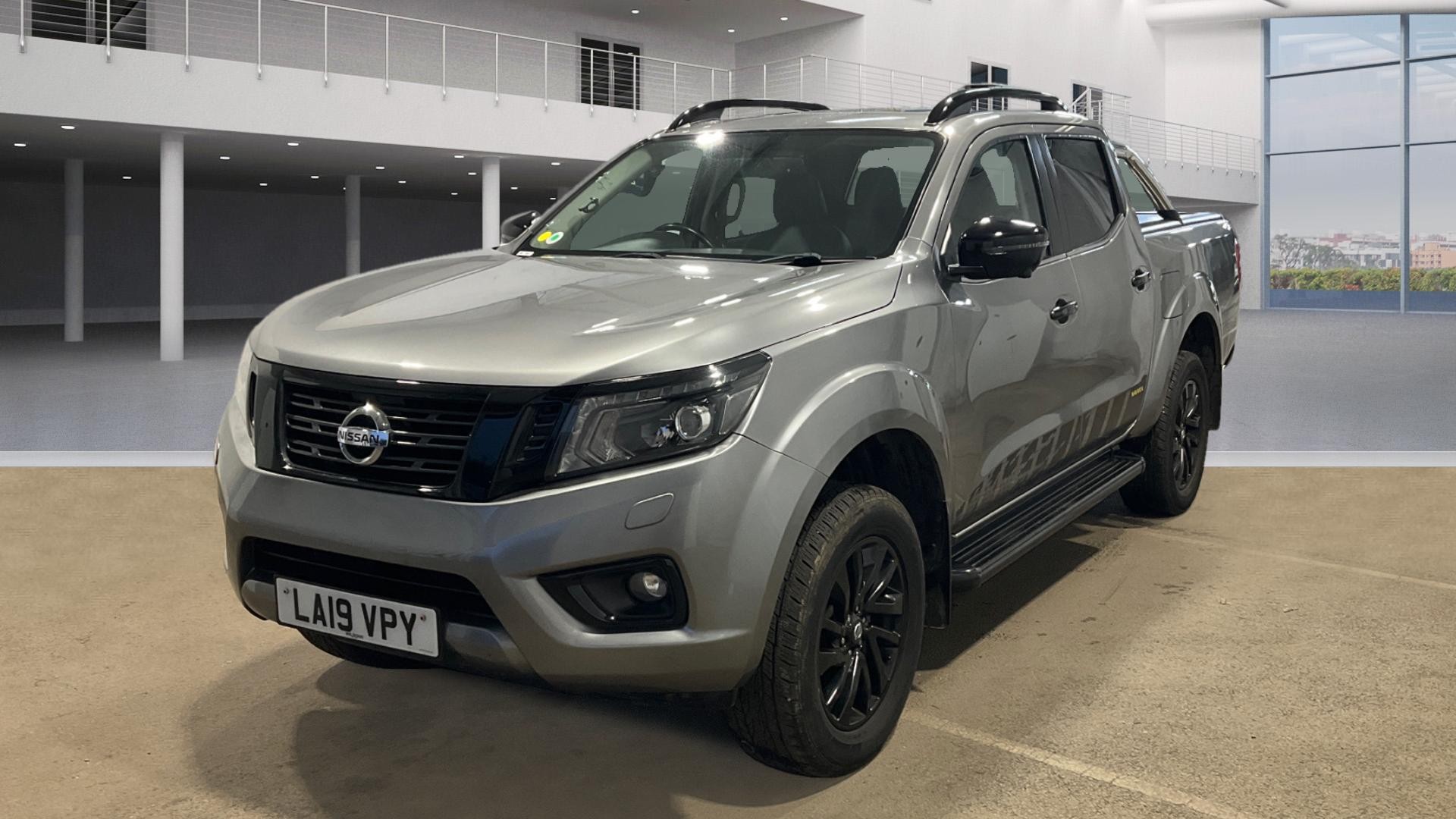 NISSAN Navara